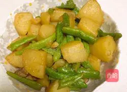 Illustration of how to make potatoes and beans stewed 9