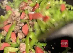 Illustration of how to make fried pork and ham with pepper 4