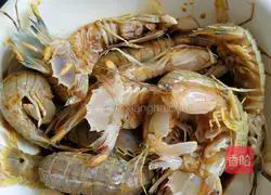 Illustration of how to make crispy shrimps 1