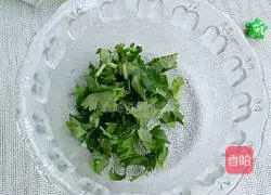 Illustration of how to steam hairtail with chopped pepper 5