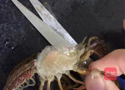 Illustration of how to make spicy crayfish 2