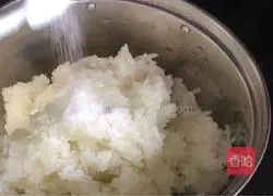 Illustration of how to make winter melon meatballs 2