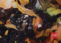 Chinese cabbage Illustration of how to make fried meat with fungus 8