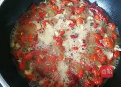 Illustration of how to make spicy crayfish tail 8