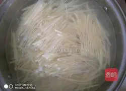 Illustration of how to make spicy and sour potato shreds 5