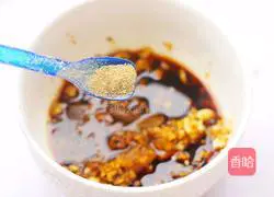 Illustration of how to make garlic roasted chicken wings 8