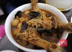 Illustration of how to make chicken wings and chicken legs in a pot 6