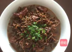 Illustration of how to make roasted pork with dried beans 10