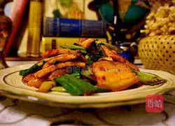  Illustration of how to make twice-cooked pork with green garlic 12