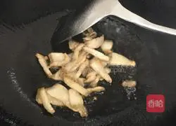 Illustration of how to make stir-fried cabbage and meat 6