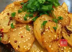 Illustration of how to make dry pot potato slices 6