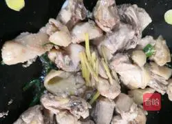 Illustration of how to make Coke Chicken 9