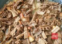 Illustration of how to stir-fry dried bamboo shoots 2