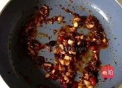 Illustration of how to make spicy squid shreds 6
