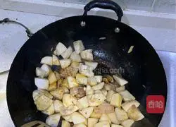 Illustration of how to make taro roasted pork 6