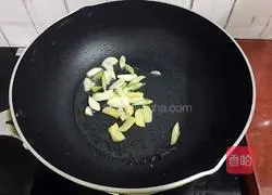 Illustration of how to make Mushu Pork 16