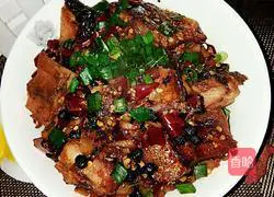 Illustration of steamed cured fish with black bean sauce and chili pepper 8