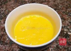 Illustration of how to make lettuce, fungus and scrambled eggs 3