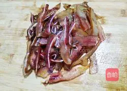 Illustration of how to make double pepper air-dried pig ears 7