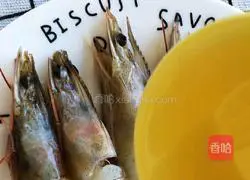 Illustration of how to make sauce shrimp 3