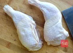 Illustration of how to make sizzling chicken legs 1