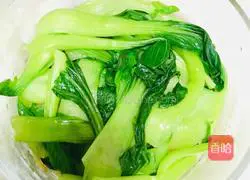 Illustration of the homemade version of boiled pork slices 3