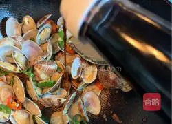 Illustration of how to make spicy stir-fried clams 11