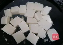 Illustration of how to make duck blood tofu 2