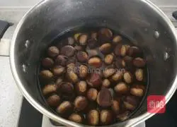 Illustration of how to cook fresh shrimps and chestnuts 3