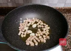 Illustration of how to make sweet and sour lotus root 8