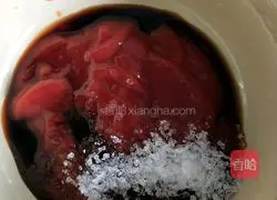  Illustration of how to make quail eggs wrapped in tomato sauce and meatballs 6