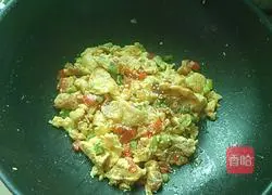Illustration of how to make scrambled eggs with double peppers 7