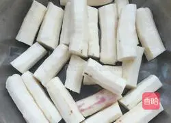 Illustration of how to make yam stewed mutton 2