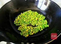 Illustration of how to make fried edamame and dried ham 5