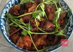 Illustration of how to make waterless pig trotters 6