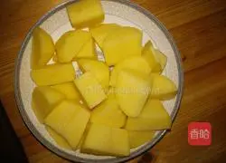 Illustration of how to make potato stuffed chicken 1