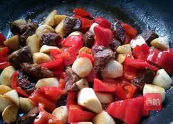 Illustration of how to make beef with oyster sauce and high bamboo shoot sauce 13