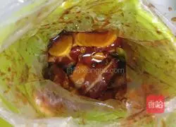 Illustration of how to make barbecued pork and fried green pepper bento with eggs 4