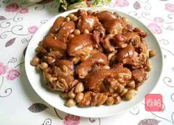 Illustration of braised pig knuckles with peanuts 12