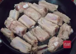 Illustration of braised spareribs 2