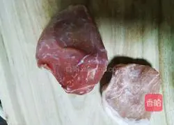 Illustration of how to make shrimp meatballs 1