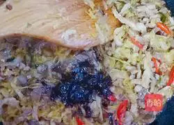 Illustration of making Sauce-flavored Pickled Pork Noodles 13