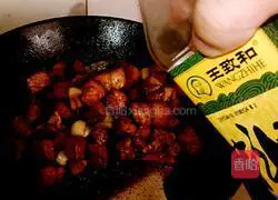 Illustration of braised pork and potatoes recipe 5