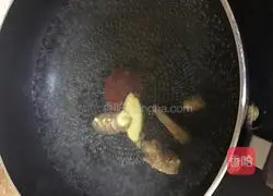 Illustration of how to make spicy and sour chicken feet 3