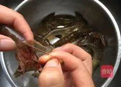 Illustration of how to make garlic vermicelli shrimp 2