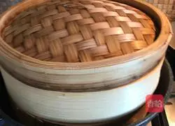 Illustration of how to make rice noodles and meat 6