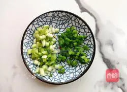 Illustration of how to make spicy konjac 3