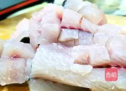 One fish, two meals (Part 1) Illustration of how to make grass carp with tomato sauce 1