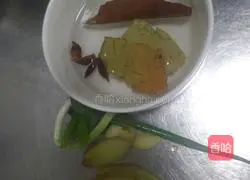 Illustration of how to make sauce-flavored duck legs 1