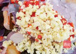 Illustration of how to make spicy street snacks 11